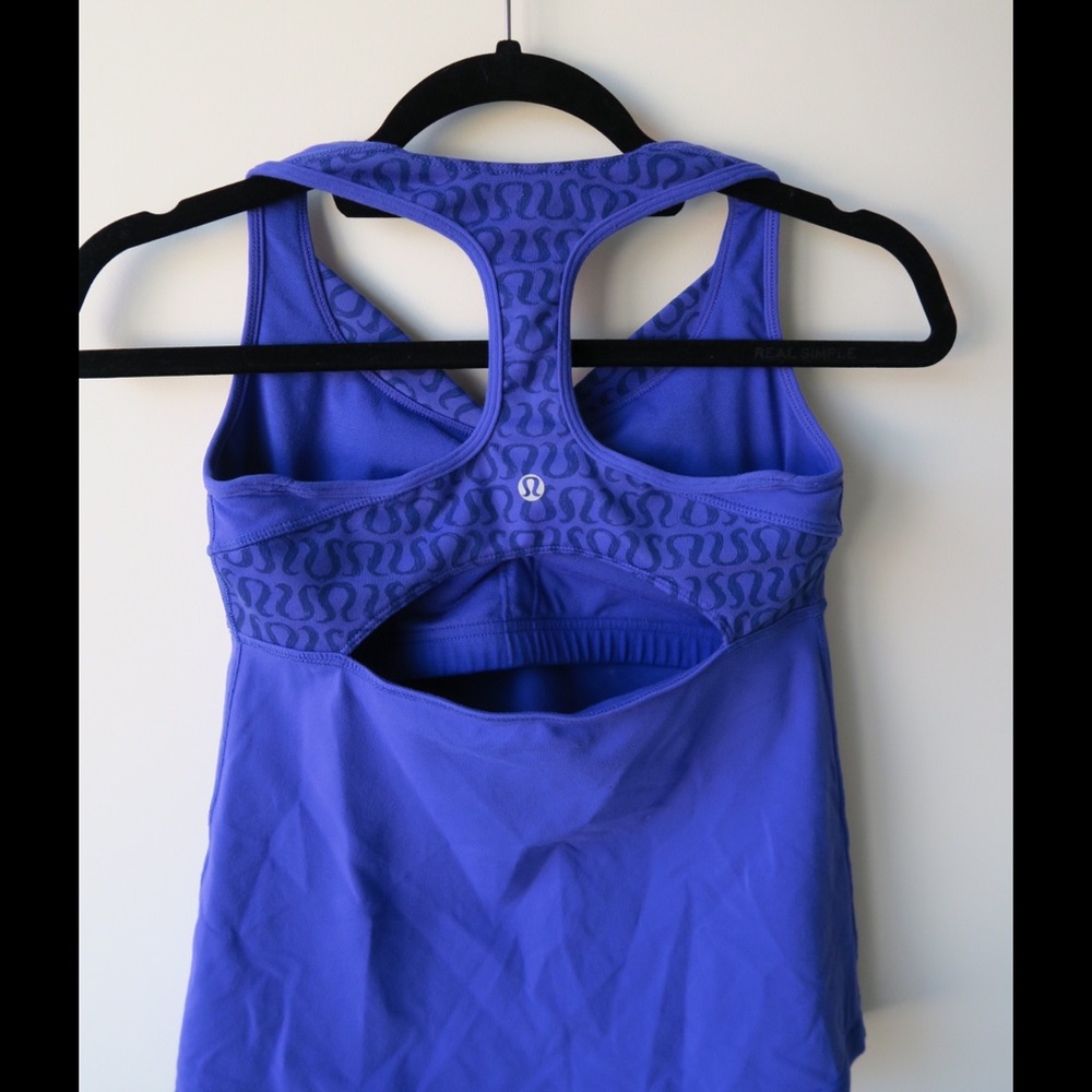 Lululemon blue top cute back sz  4